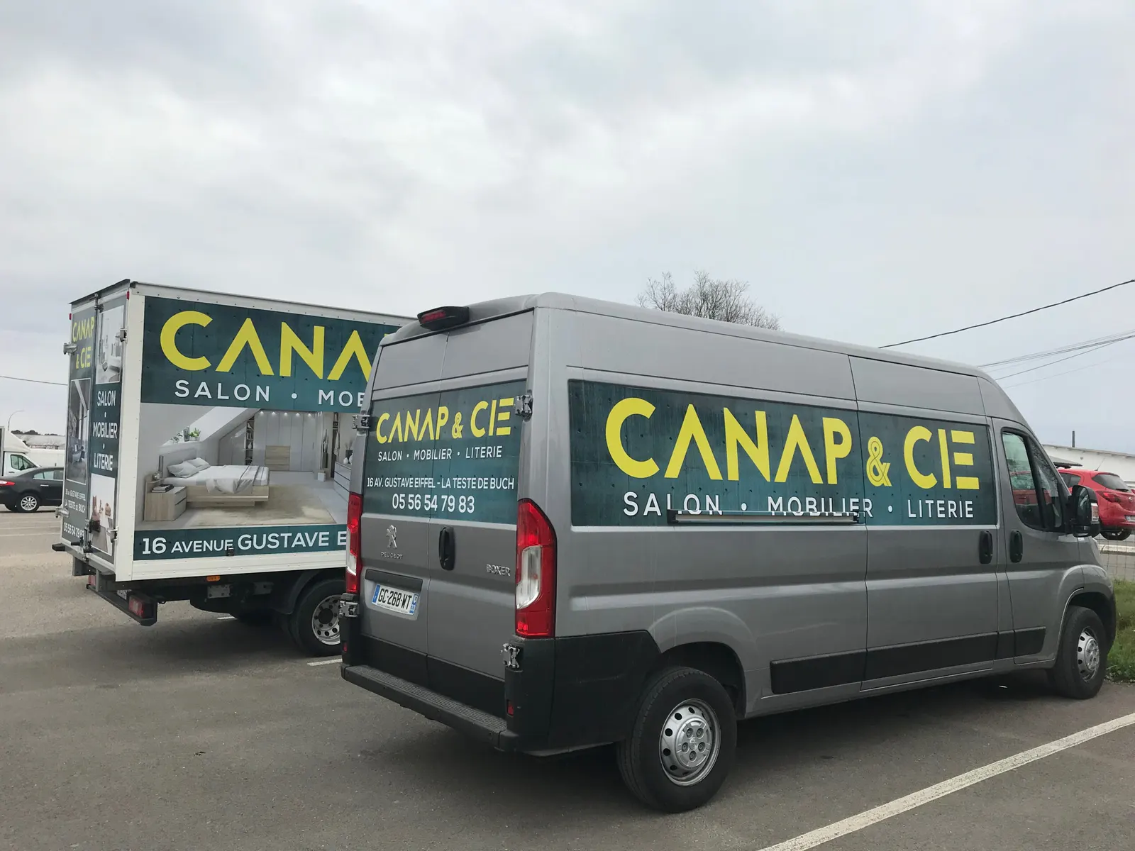 Marquage publicitaire du fourgon Canap et Compagnie